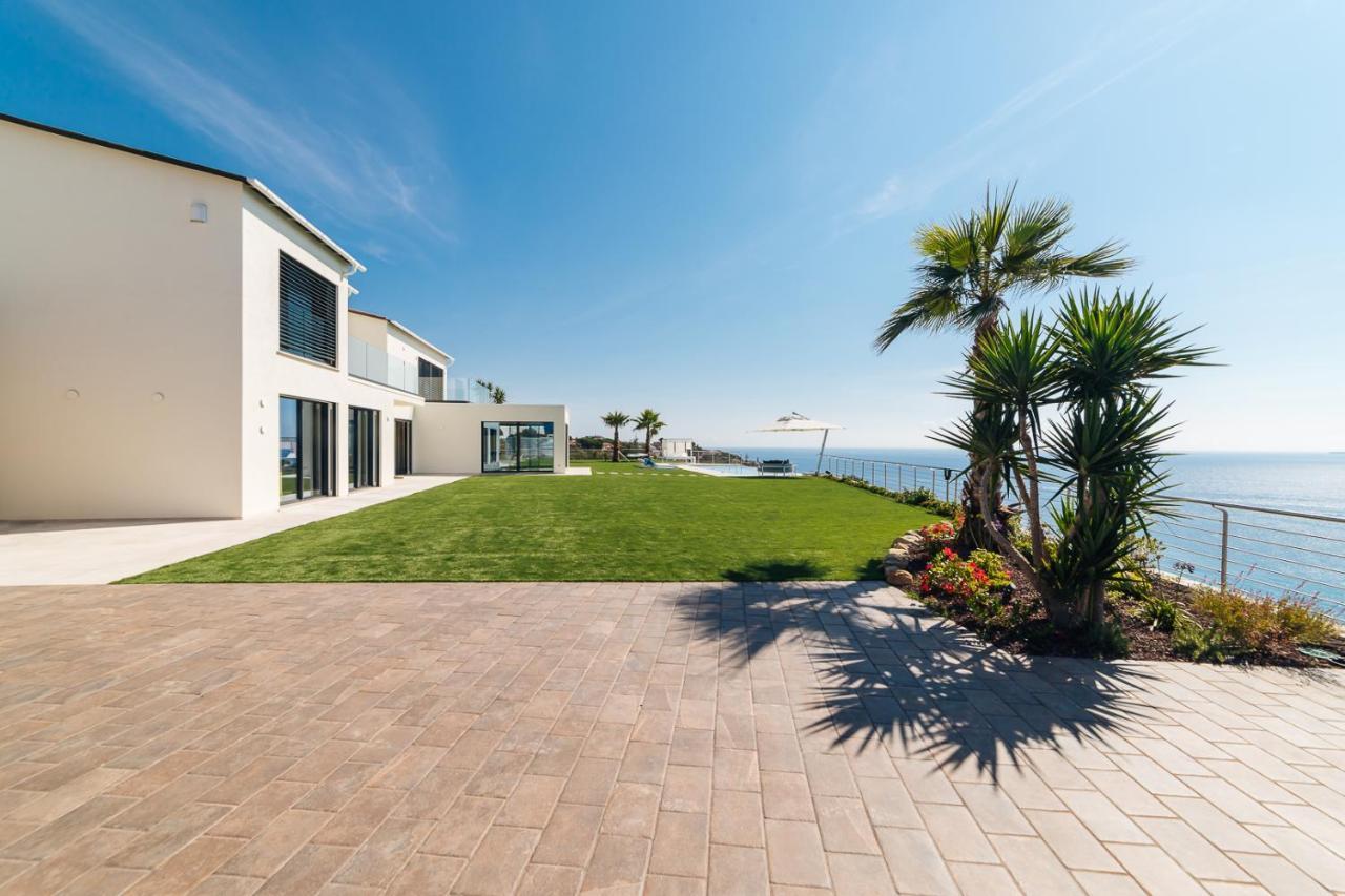 Villa Sabrina Riviera Dei Fiori A Picco Sul Mare Con Piscina Privata ,Wellness & Spa Imperia Luaran gambar